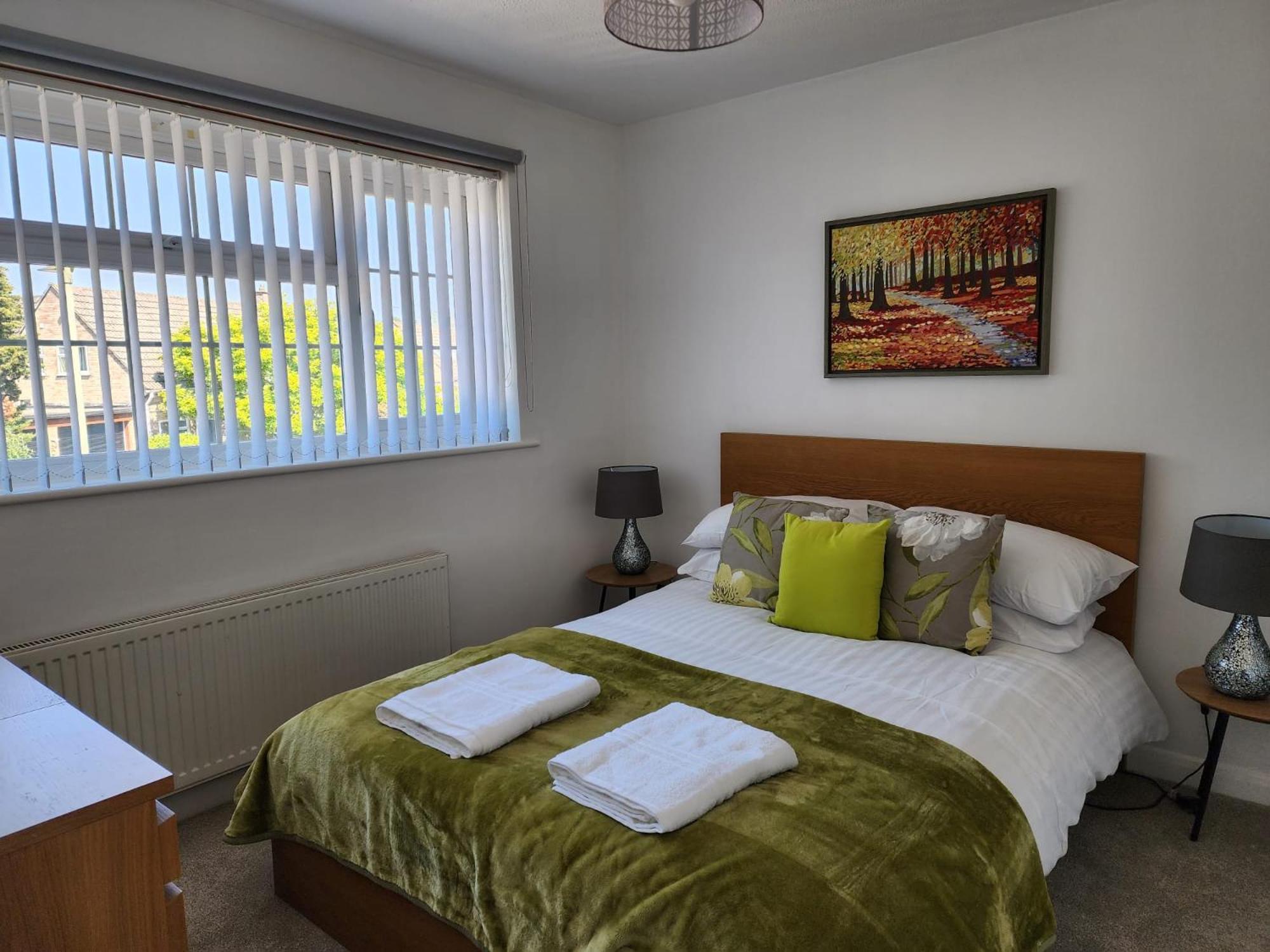 Kennedy Villa - 5 Bedroom House With Hot Tub, Wifi, Free Parkings, Close To Bicester Village Exterior foto